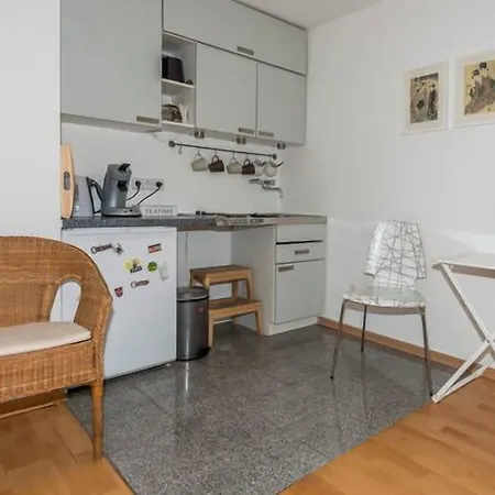 1 Bedroom Apt. In Prime Location Daire *